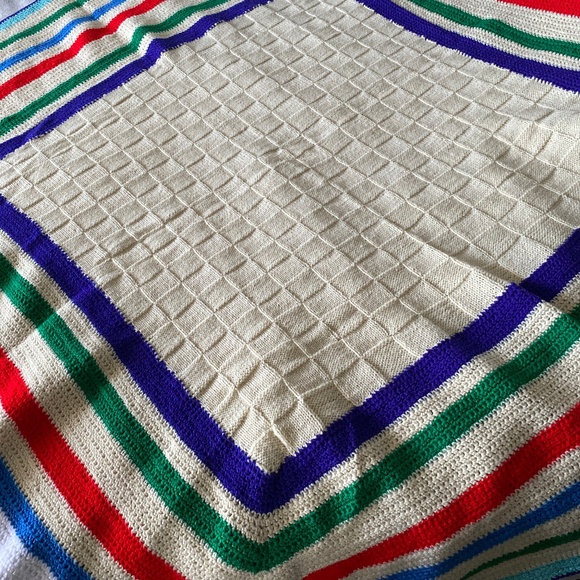 Handmade Other - Vintage hand knitted blanket, 170 cm x 143 cm